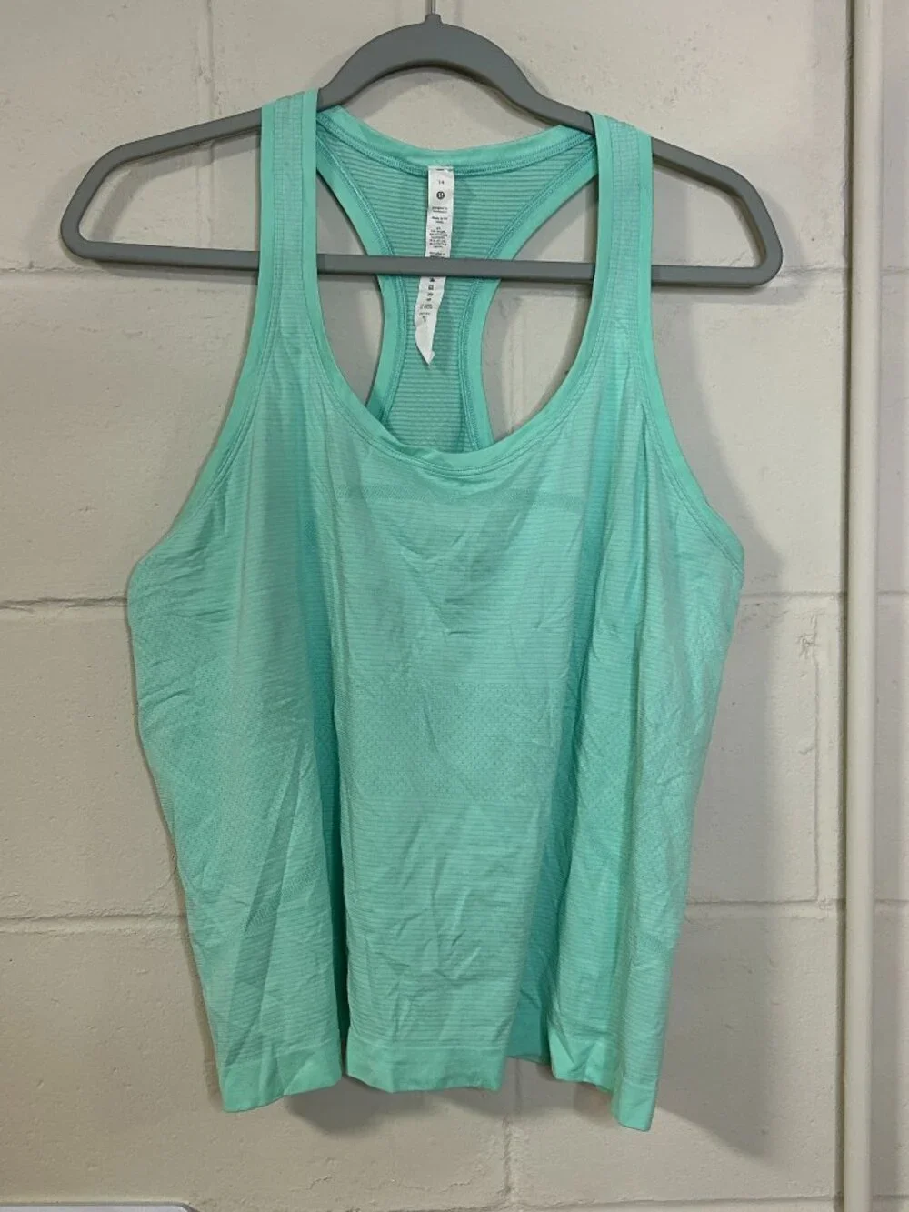 Lululemon Top Womens 14 Swiftly Tech Racerback Tank 2.0 Race Running Mint
